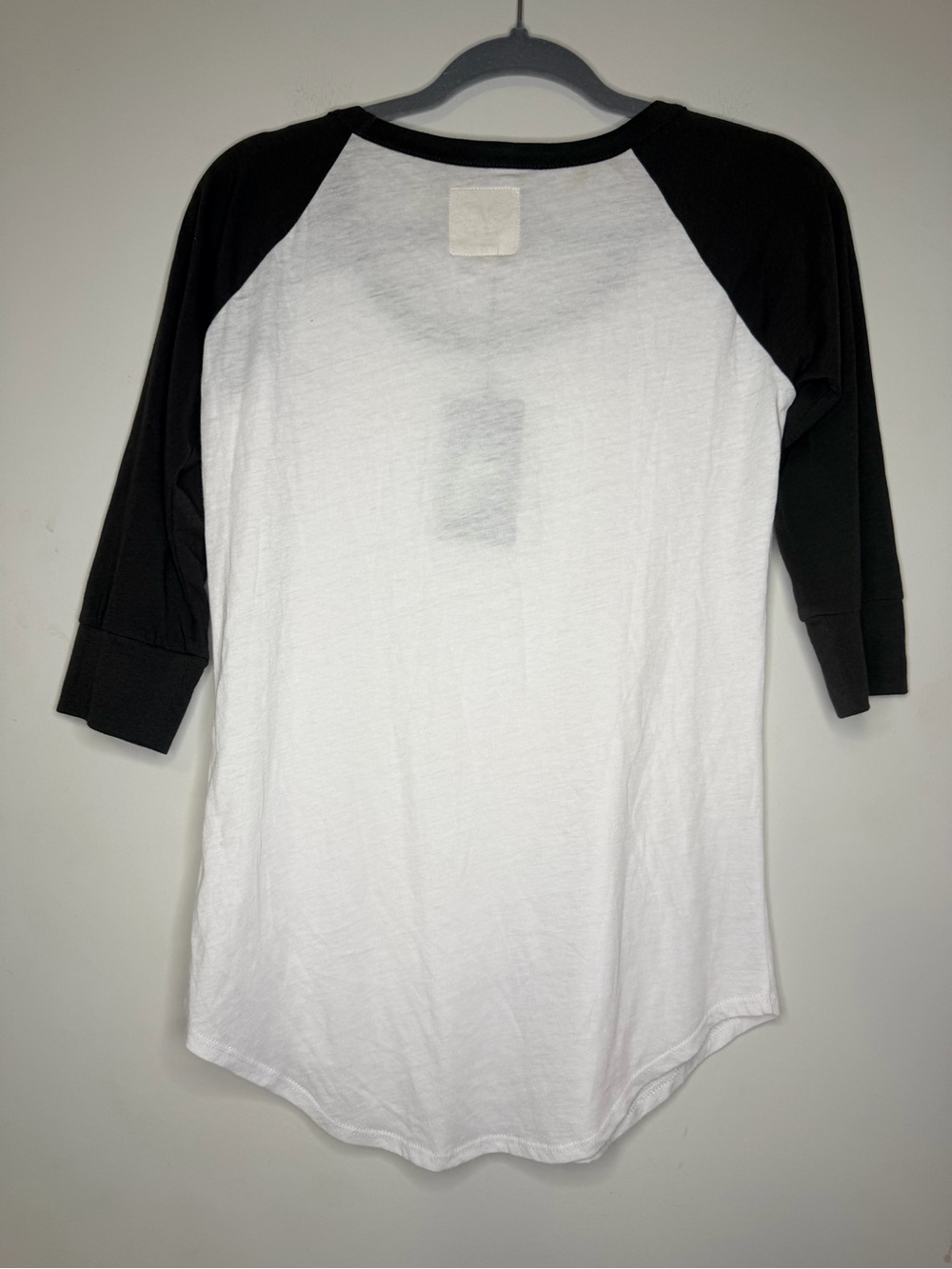 NWT Chaser Brand White Body Union Black Raglan 3/4 Sleeve Tee Size M - Picture 2 of 6